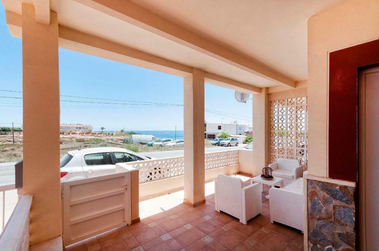 הוילה טורבייחה Casa Frente Al Mar מראה חיצוני תמונה